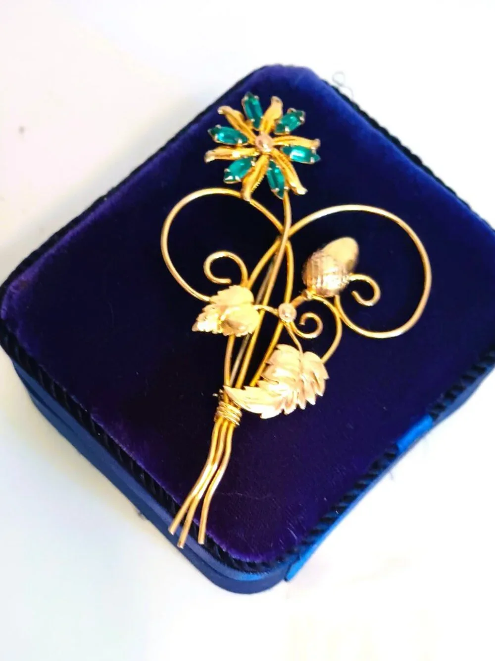 Vtg Van Dell 12K GF Brooch Blue Rhinestone Flower Swirl Vines Acorn & Leaves